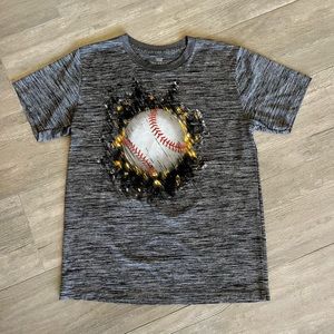 Tek Gear baseball shirt. Youth XL.
